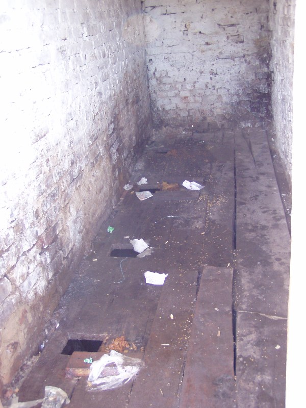 latrine di un orfanotrofio